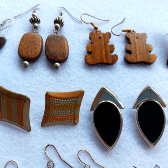 Earrings Bulk Sale Vintage Wholesale Jewelry Lot - 17 Pairs High Quality - Picture 5 of 12